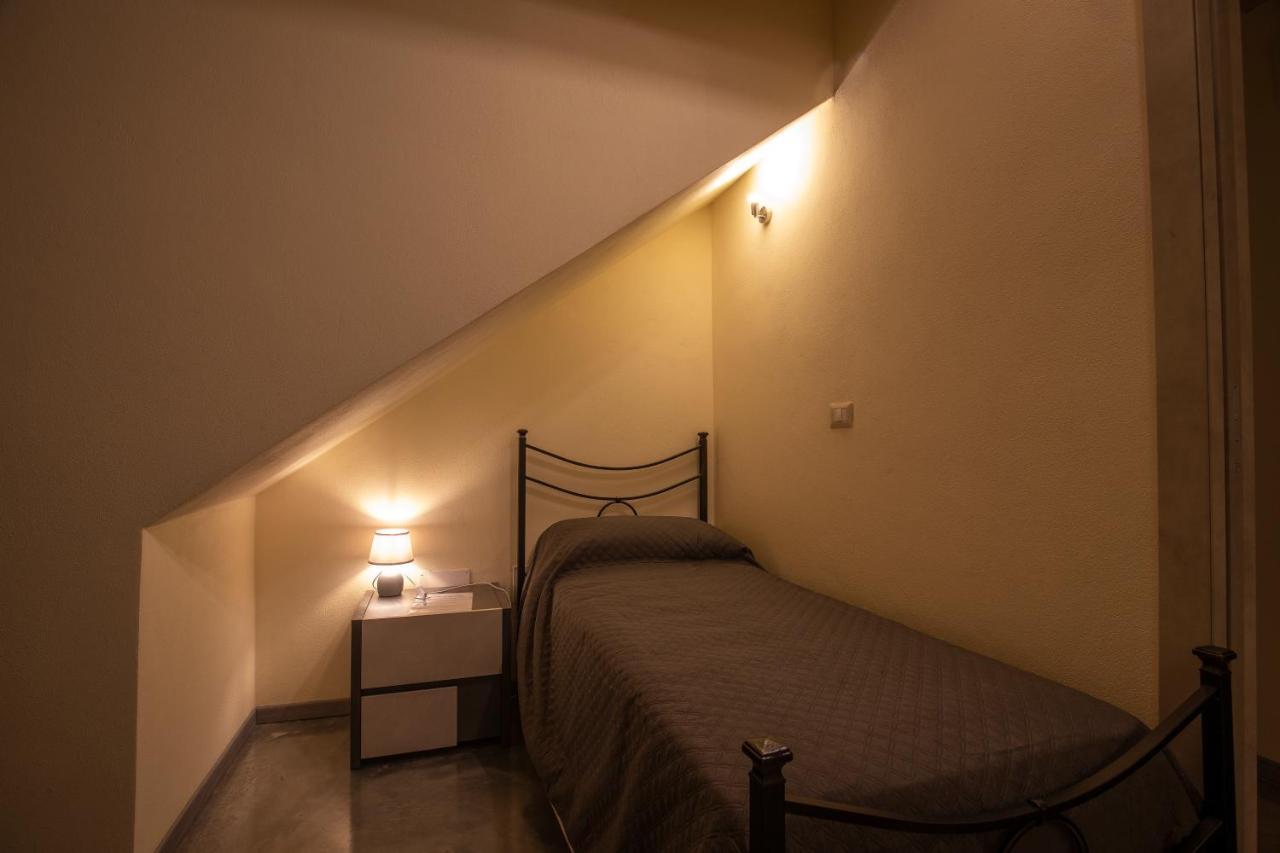 Via Cavour 19, Appartamento Del Conte إيغليزياس المظهر الخارجي الصورة