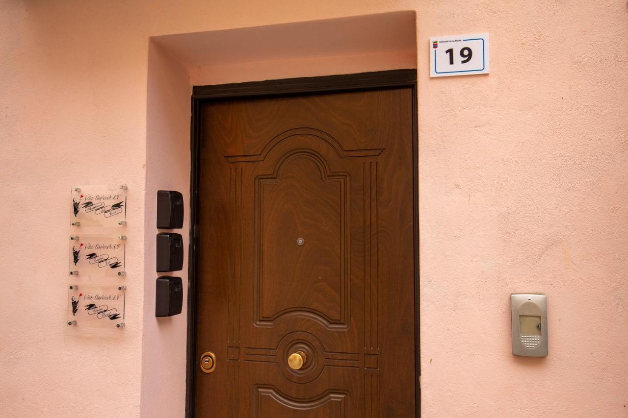 Via Cavour 19, Appartamento Del Conte إيغليزياس المظهر الخارجي الصورة